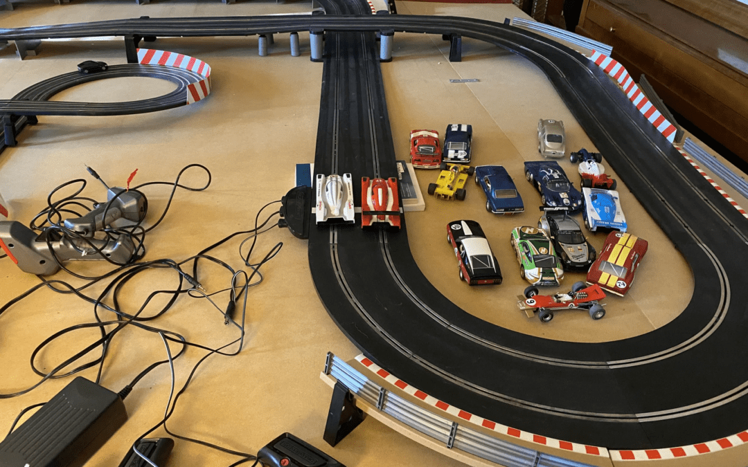 Compatibility of Scalextric track with both old and new Scalextric cars