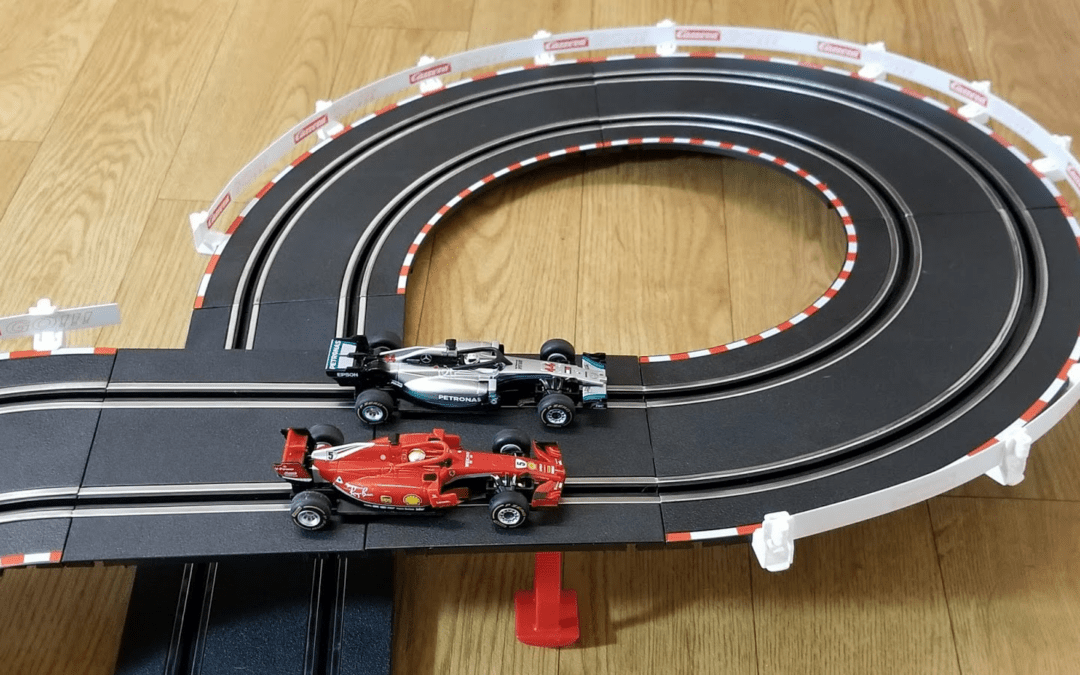 What Are the Mechanics of Slot Car Racing?